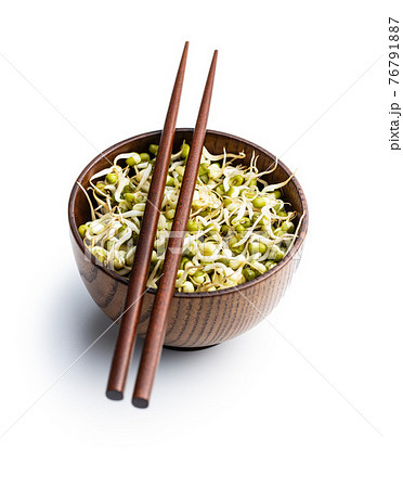 Sprouted green mung beans. Mung sprouts. Sprouted green mung beans. Mung sprouts. 76791887