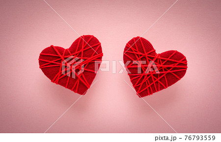 赤色のハート　ラブ　愛　仲良し 76793559