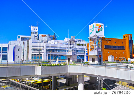 神奈川県茅ヶ崎市の茅ヶ崎駅北口の風景 神奈川県茅ヶ崎市の茅ヶ崎駅北口の風景 76794230