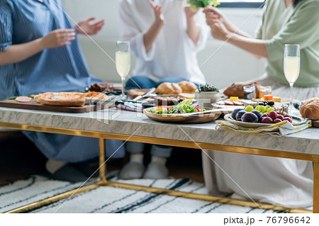 おうち女子会 おうち女子会 76796642