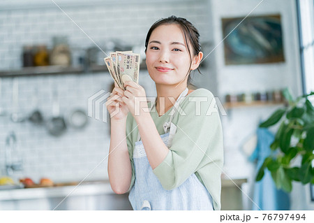 主婦のへそくり 主婦のへそくり 76797494