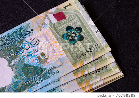 New Qatari Riyal banknotes  76798588