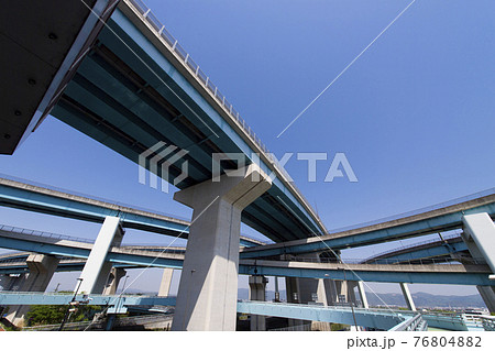 高速道路のジャンクション 76804882