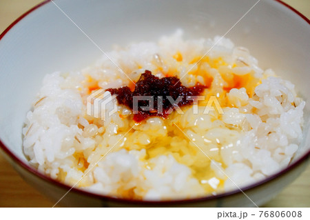 TV番組で話題になった卵かけご飯 炊きたてご飯にベトナムの調味料サテトムをトッピング TV番組で話題になった卵かけご飯 炊きたてご飯にベトナムの調味料サテトムをトッピング 76806008