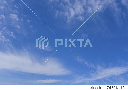 さわやかな空 いわし雲とうす雲 さわやかな空 いわし雲とうす雲 76808115