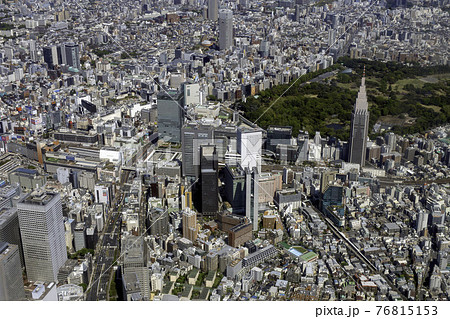 南新宿駅付近を空撮 76815153