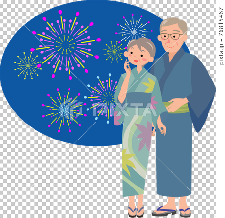 花火を見る浴衣を着たシニアカップル 花火を見る浴衣を着たシニアカップル 76815467