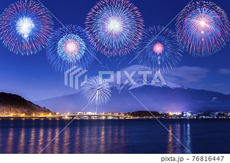 【山梨県河口湖】富士山と花火のイメージ 【山梨県河口湖】富士山と花火のイメージ 76816447