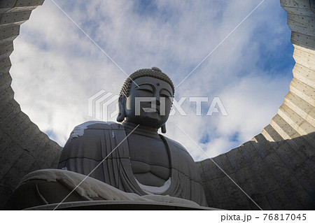 太陽に照らされる大仏 太陽に照らされる大仏 76817045