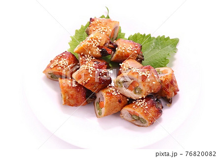 野菜入りさつま揚げ　野菜天　明るい背景 76820082