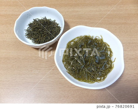 水で戻したきざみ昆布 水で戻したきざみ昆布 76820691