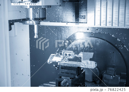 The 5-axis machining center . 76822425