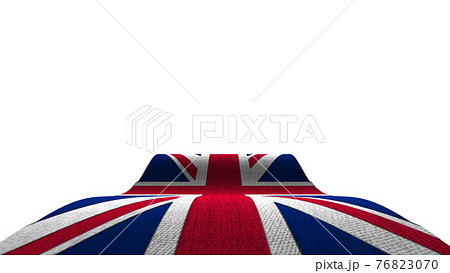 風になびくイギリス国旗　ユニオンジャック 76823070