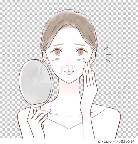 顔のシミを気にする女性 76829514