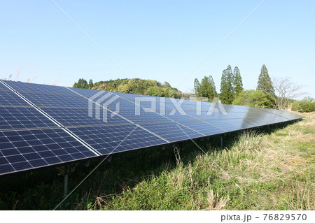 太陽光発電所 雑草 影響 影 太陽光発電所 雑草 影響 影 76829570