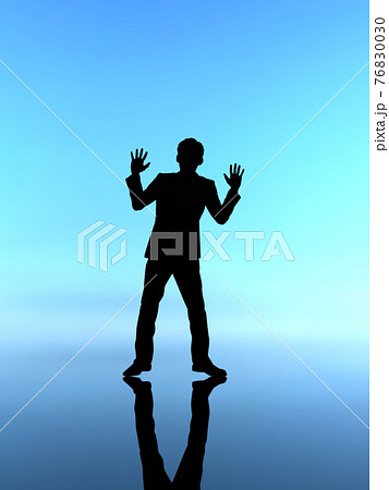驚く男性シルエット黒　CGイラスト縦 76830030