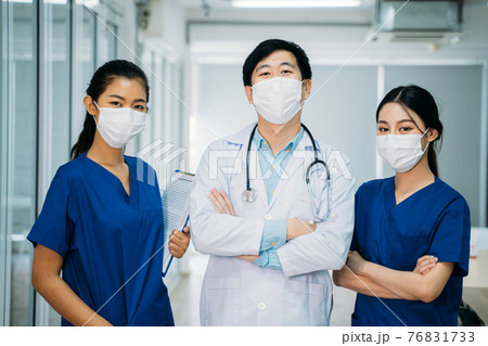 Group of doctors and nurse in hospital 76831733