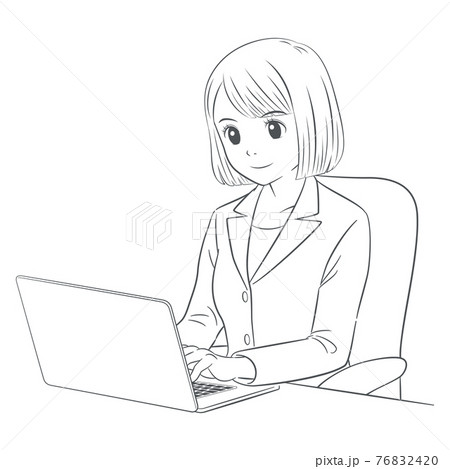 ノートパソコンを操作する若い女性 ノートパソコンを操作する若い女性 76832420