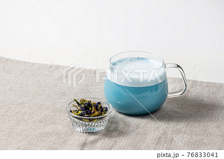 青いハーブティー Butterfly Pea blue flower herbal tea 青いハーブティー Butterfly Pea blue flower herbal tea 76833041