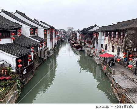 中国・蘇州の山塘街 76839236