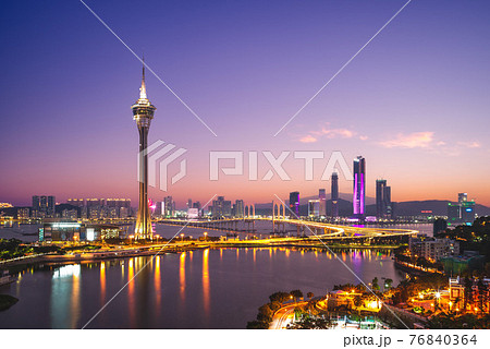 night scene of macau at west bay lake in china 76840364