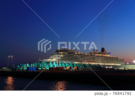 クイーンエリザベス号 76841792