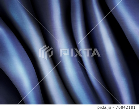 シワの入った光沢のある青色の布 76842181