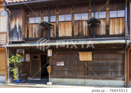 真夏の金沢旅行 ひがし茶屋街 志摩 真夏の金沢旅行 ひがし茶屋街 志摩 76845013