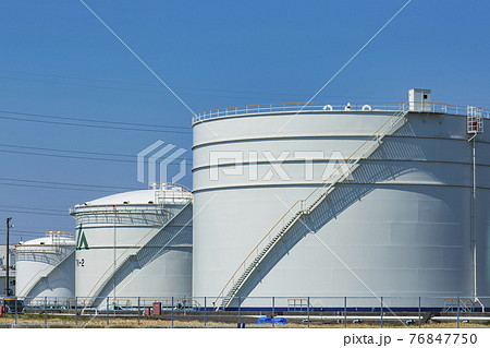 石油・ガスタンク 76847750