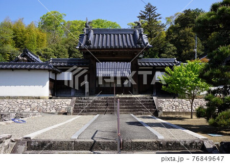 津山市小田中にある臨済宗のお寺「安国寺」：門 76849647
