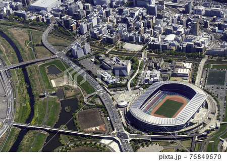 横浜国際総合競技場付近を空撮 76849670