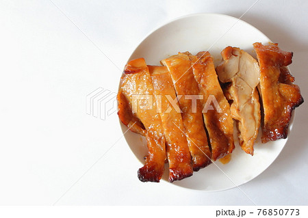 カットされた照り焼きチキン カットされた照り焼きチキン 76850773