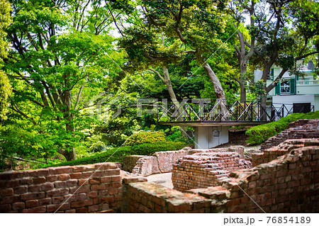 横浜の観光スポット　山手80番館遺跡 76854189
