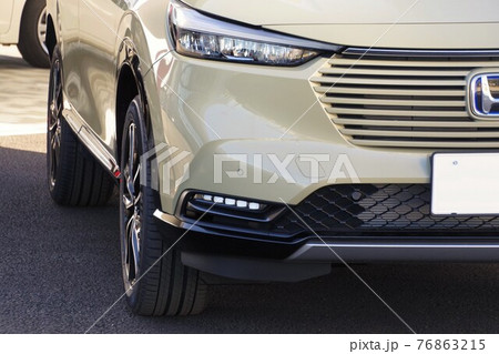 自動車イメージ　ホンダヴェゼルのフロントマスク 76863215