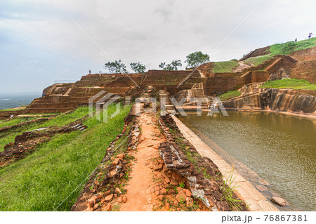 Ruins on top of Sigiriya Lion's rock palace and fortress 76867381