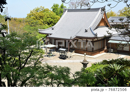 林昌寺本堂 (大阪府泉南市信達岡中) 林昌寺本堂 (大阪府泉南市信達岡中) 76872506