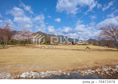 安曇野ちひろ公園【春】 安曇野ちひろ公園【春】 76873978