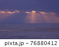 流氷の日没 76880412