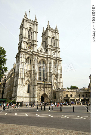 Westminster Abbey and Blue Sky 76880487