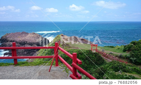 元乃隅稲成神社から眺める絶景の日本海 76882056