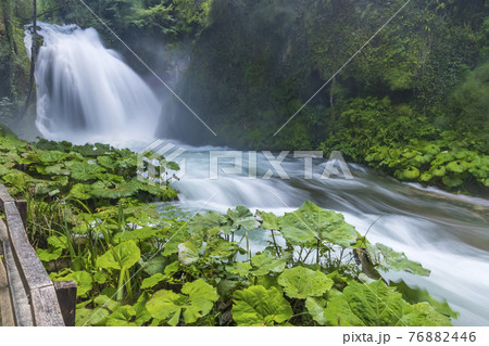 Marmore falls, Cascata delle Marmore, in Umbria region, Italy Marmore falls, Cascata delle Marmore, in Umbria region, Italy 76882446