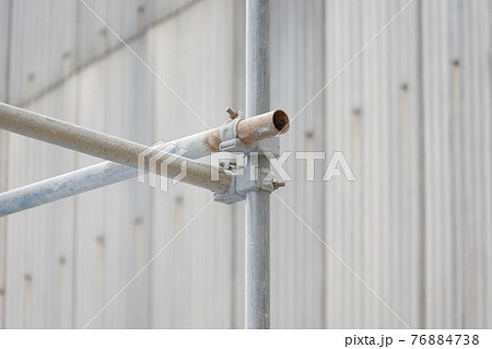 住宅建設用の仮設単管足場 住宅建設用の仮設単管足場 76884738