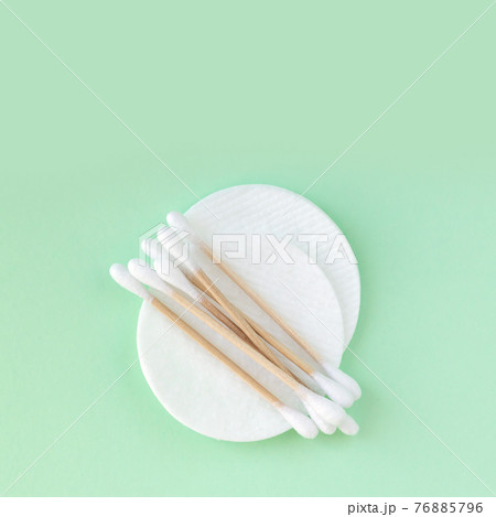 Bamboo eco cotton swabs and cotton pads for personal hygiene 76885796