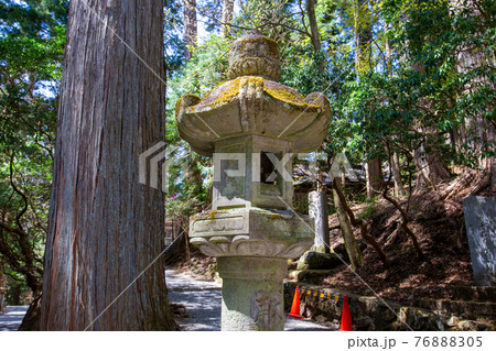 三峯神社境内にある東郎 三峯神社境内にある東郎 76888305