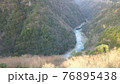 渓谷 76895438