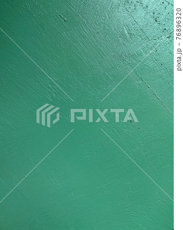 ターコイズ色の壁 76896320