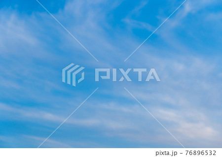 筋雲の空 76896532