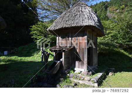 旧尾田家　カッタリ小屋　白山ろく民族資料館　白山市白峰 76897292