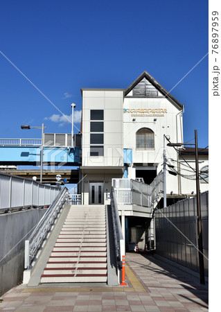 東京モノレールの大井競馬場前駅 76897959