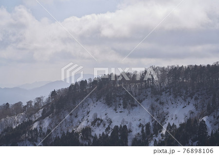 《岡山県》冬の季節、高清水トレイルの風景 76898106